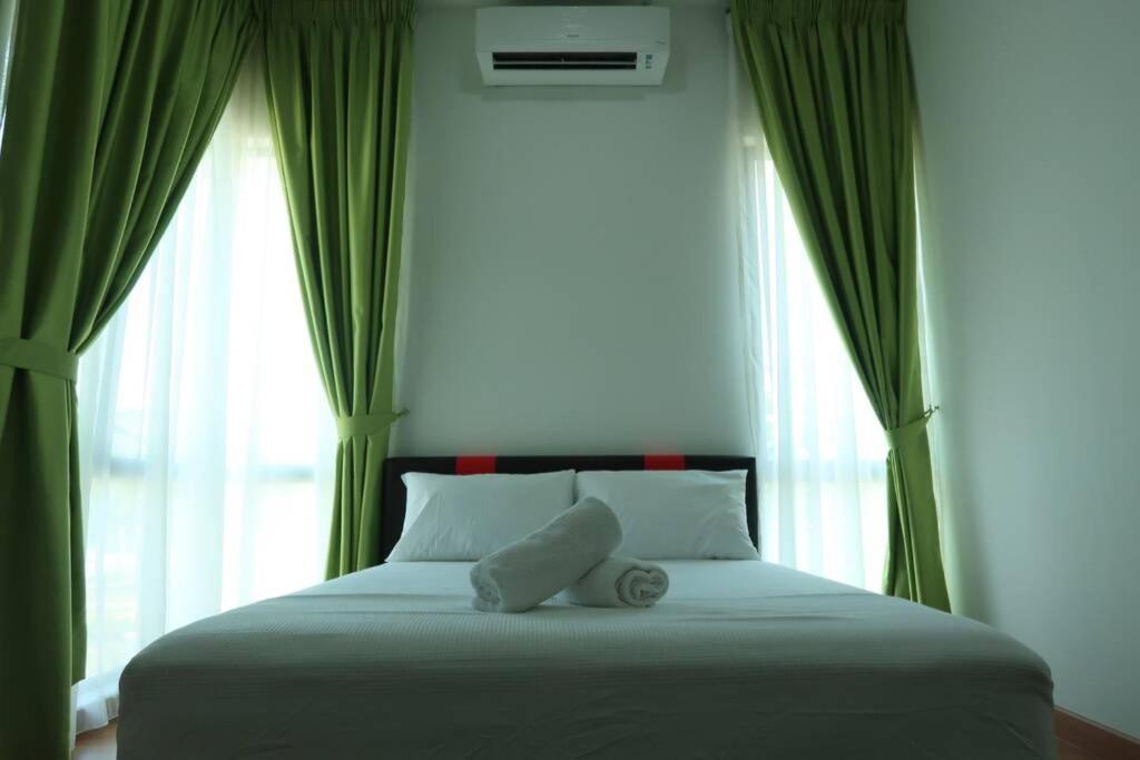 PROMO Private luxurious Nilai Vacation Home Extérieur photo