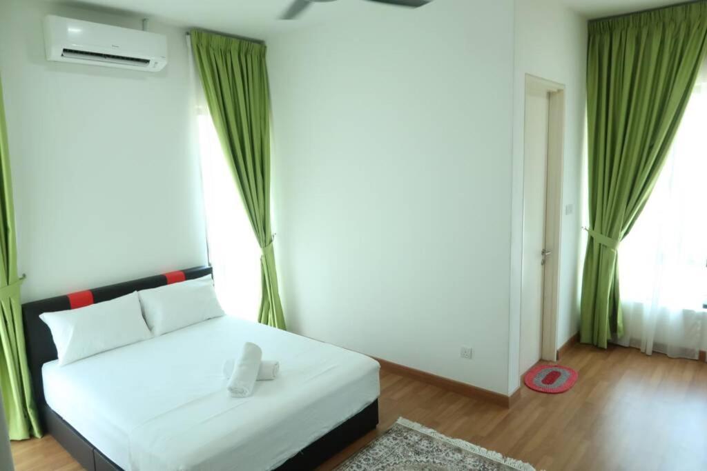 PROMO Private luxurious Nilai Vacation Home Extérieur photo